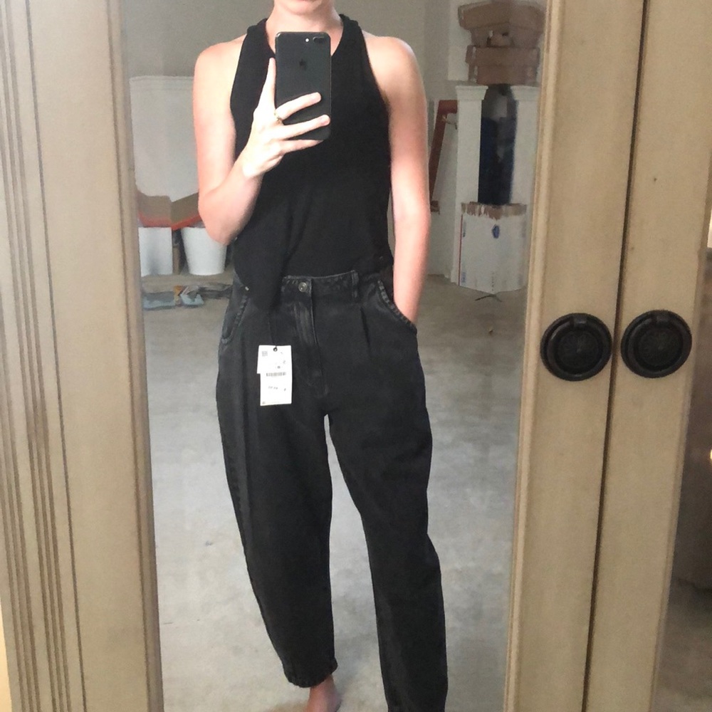 Zara 80’s Vintage-Looking Mid-Rise Slouchy Jean